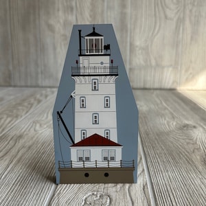Vintage 1997 Chicago Harbor Light, Lake Michigan, Chicago Illinois, Chicago Lighthouse, 1996 The Cat&#39;s Meow, Wooden Folk Art Shelf Sitter