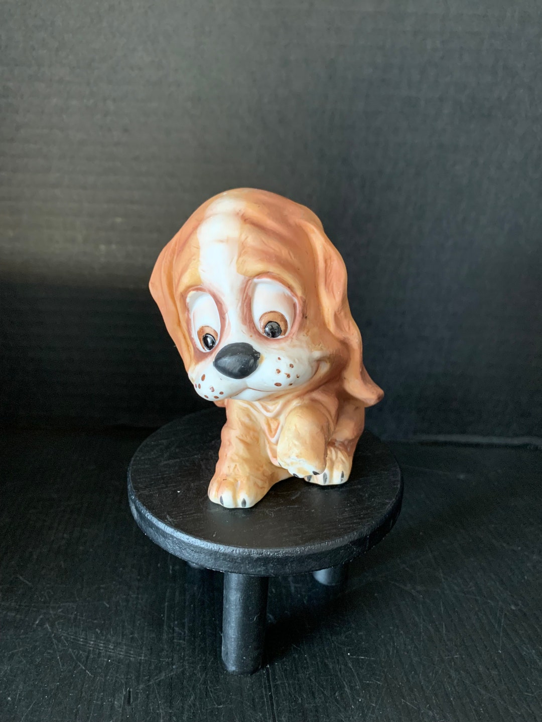 Vintage Norcross Seymour Mann Porcelain Dog Shaking Paw, 1980's