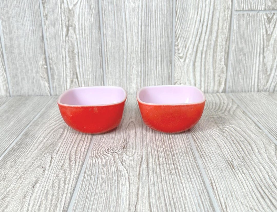 Pyrex 407 Vintage PYREX Red Ramekin Bakeware #407, 7 Ounce, USA, Lot of 2, Red ...