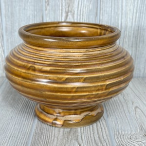 Vintage McCoy USA #424 Floraline Brown Footed Ribbed Drip Glaze Planter, McCoy Pottery, MCM Decor, Collectable McCoy, Small Space Planter