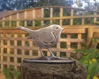 Rusty Metal Robin (5.00 + 2.70p.p.) Garden Art: Welsh Made Bird on Stand 90x60mm
