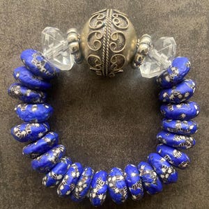 Bracelets unisexes, Bracelets de perles, Bijoux africains, Bracelets tendance, Gros bracelets, Bijoux ethniques, Bracelets de perles Krobo