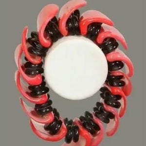 Bijoux africains, gros bracelet, bracelet de perles Krobo, bracelet tendance, bracelet coquillages, bijoux ethniques, bracelet unisexe, massaï