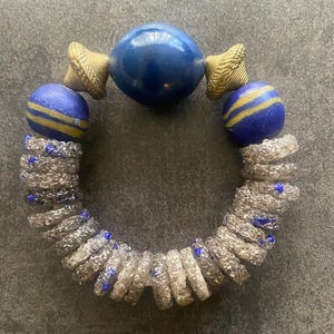 Unisex Krobo Perlenarmbänder, Afrikanischer Schmuck, Ghana Messingperlen, Afrocentric Accessoires, ethnischer Schmuck, Vintage Schmuck