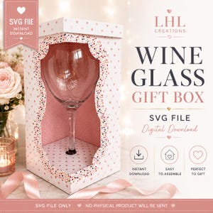 Puede incluir: Una caja de regalo blanca con un patrón de corazones rosas que contiene una copa de vino transparente. La caja incluye el texto LHL CREATIONS WINE GLASS GIFT BOX SVG FILE DIGITAL DOWNLOAD. Iconos de descarga instantánea, fácil montaje y regalo.