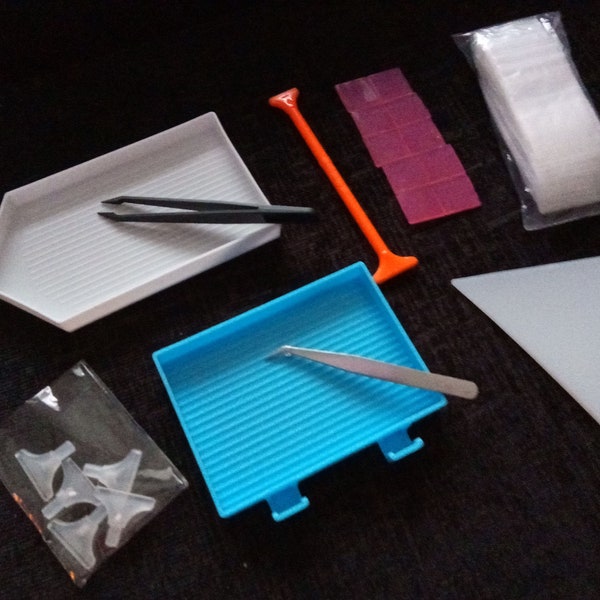 Diamond Art Tools - Tweezers, Bags, Clays, Trays, Multi-placers, Straightener