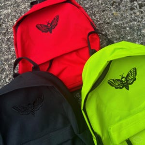 Bestickter Death Head Moth Rucksack • Alternative Skater • Grunge Accessoires • Handgemacht