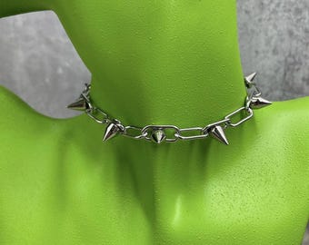 SPIKE PAPERCLIP NECKLACE