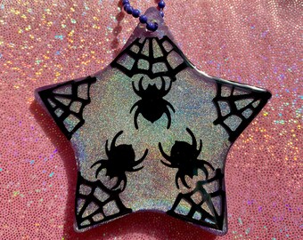 Purple Holo Spider Star Keychain.