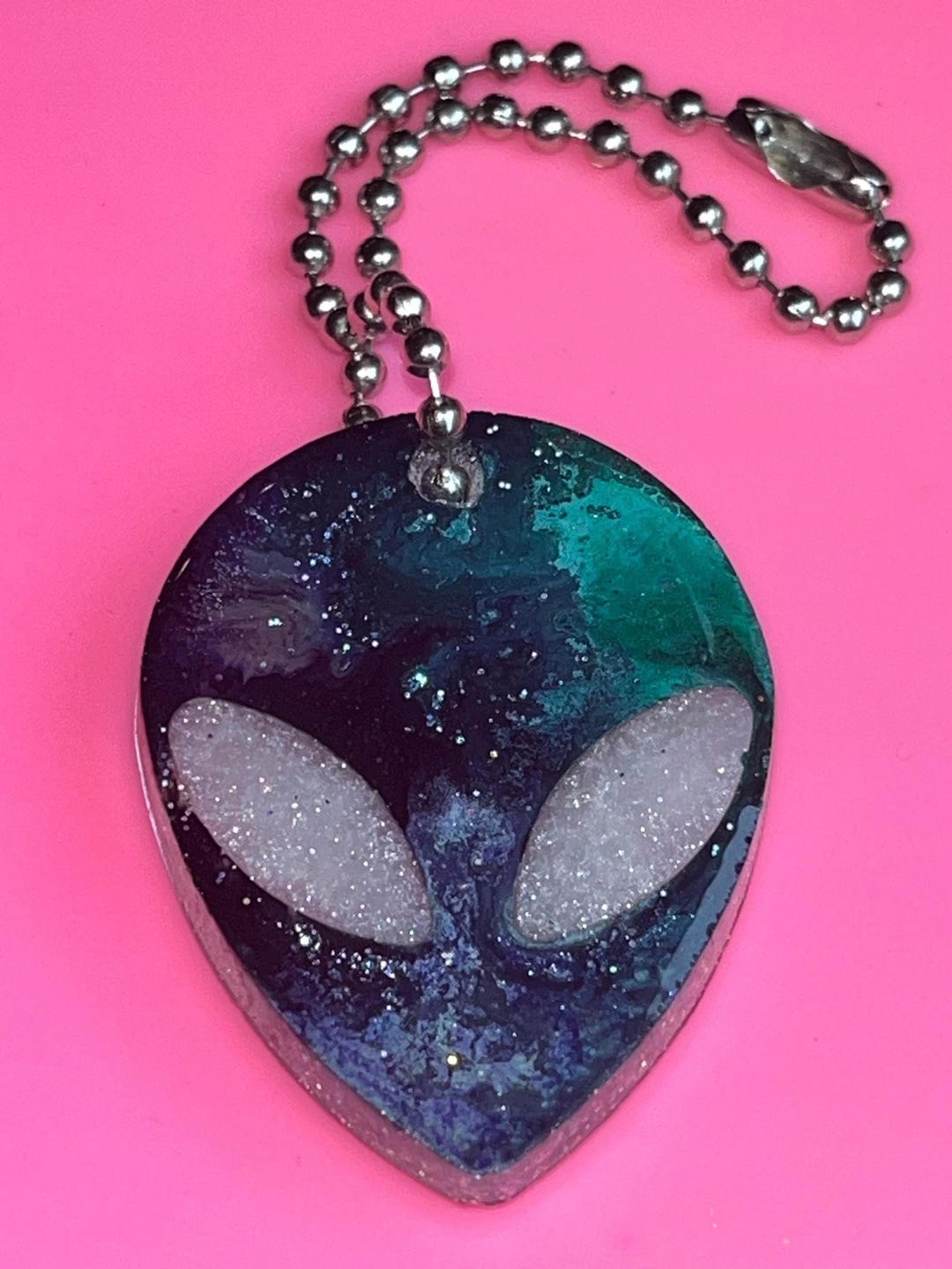 Galaxy Alien Keychain. - Etsy