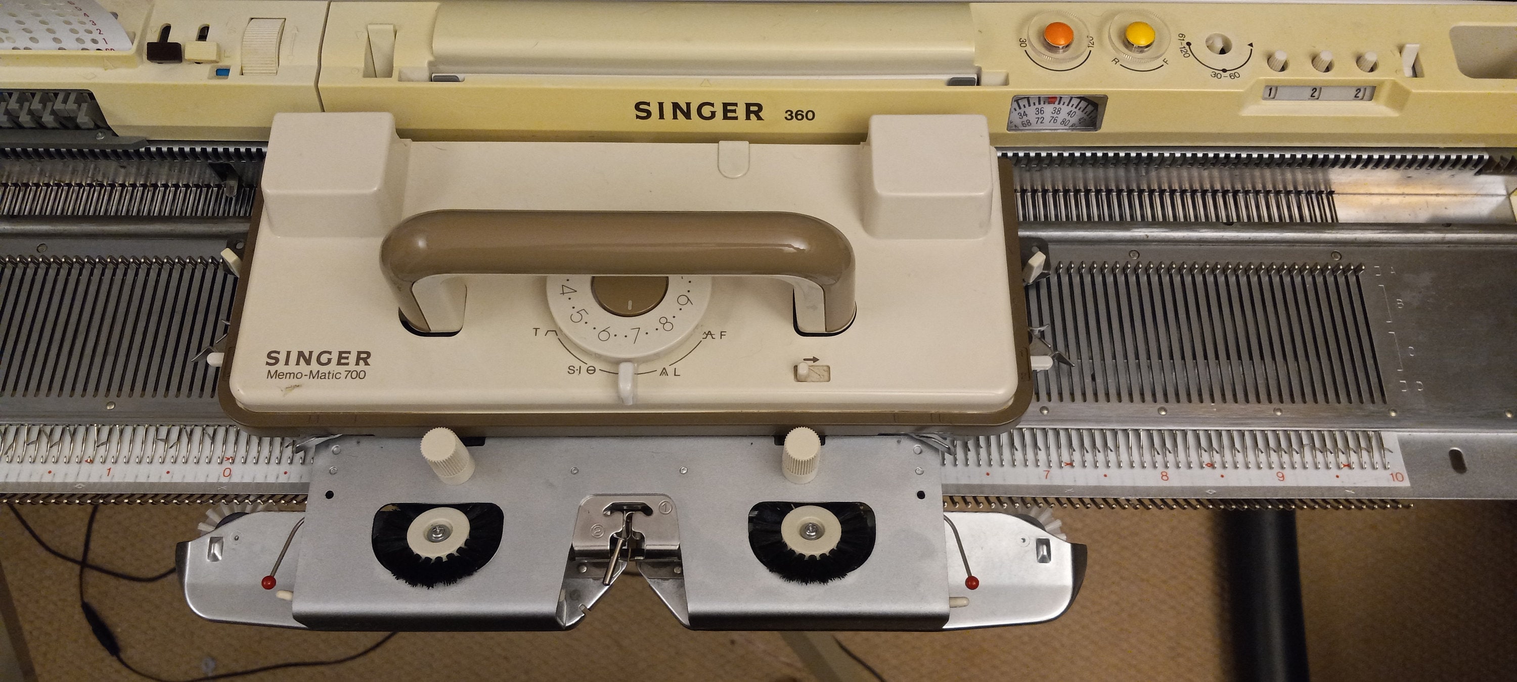 SILVER REED SK 360 編み機 Silver Reed SK360 - Providing High-Quality Sewing, Knitting