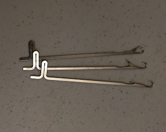 Set of three (3) needles for bulky Silver Reed Sk-120 and super bulky Silver Reed SK-121 knitting machines