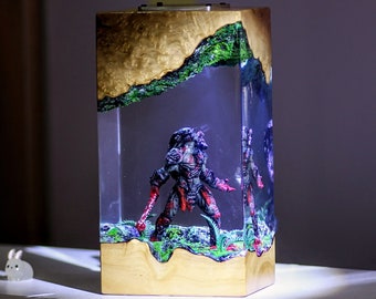Aangepaste Predator lamp, hars nachtlampje, hars hout kunstlamp, cadeau voor gamer, gepersonaliseerde Diorama Gifte