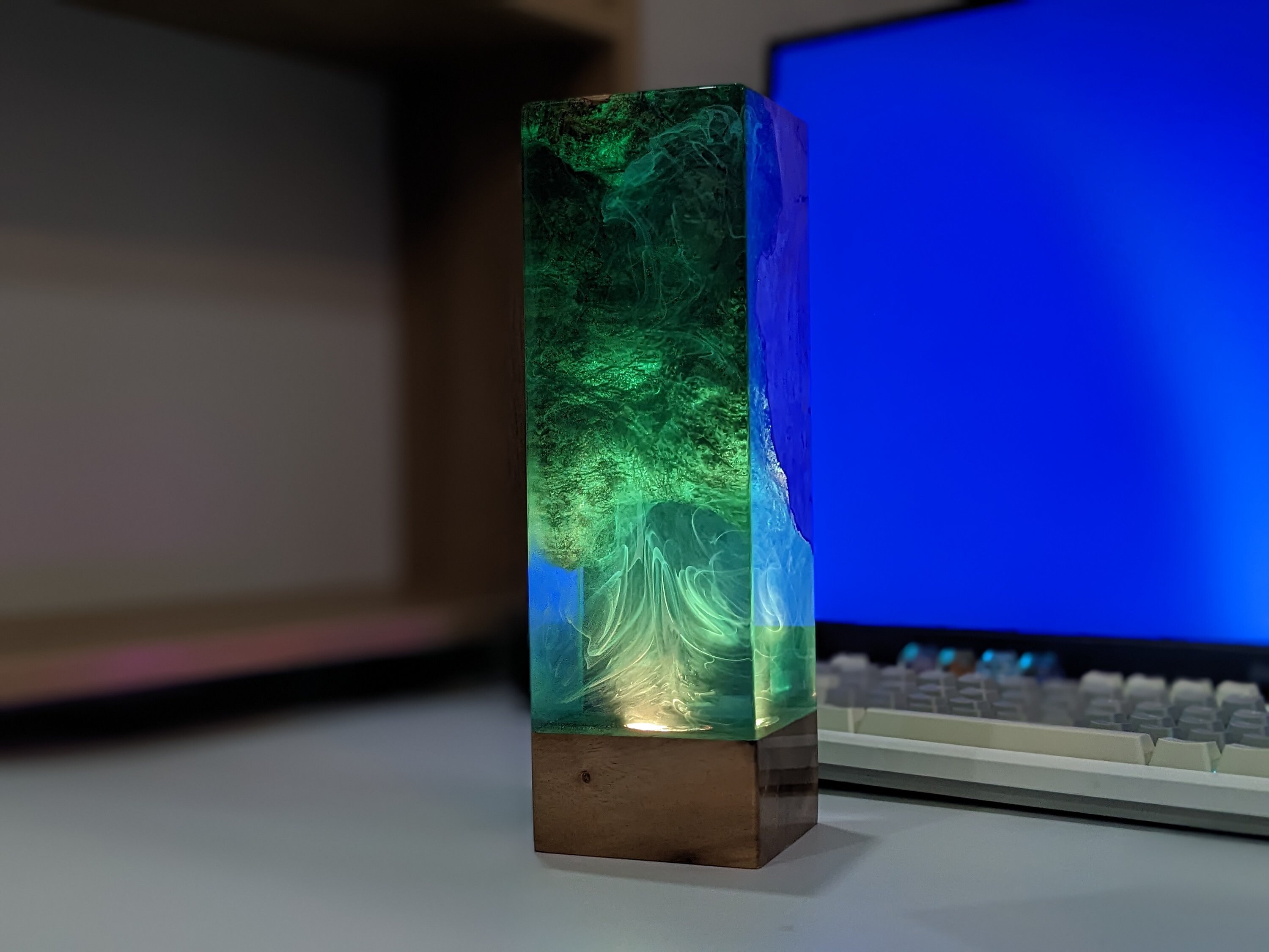Unique Color Changing Wood Lamp, Resin Epoxy Wooden Night Lights ...