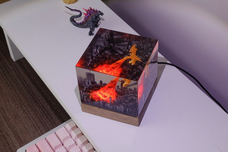 CHARIZARD POKEMON Epoxy lamp Aangepaste Pokemon Hars Lamp Hars Nachtlampje, Hars Hout Kunst Lamp, Aangepaste Diorama voor Pokemon Geschenken afbeelding 10