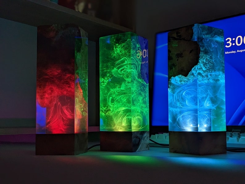 Epoxy Tischlampe, Epoxidharz Nachtlicht Farbwechsel Holzlampe für Einzigartige Wohnkultur, Holzlampe, Ozeanlampe, Tiefblaue Ozeanlampe Bild 1