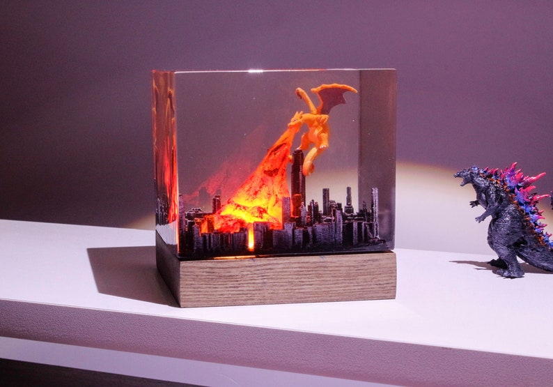 CHARIZARD POKEMON Epoxy lamp Custom Pokemon Resin Lamp Resin Night Light, Resin Wood Art Lamp, Custom Diorama for Pokemon Gifts image 1