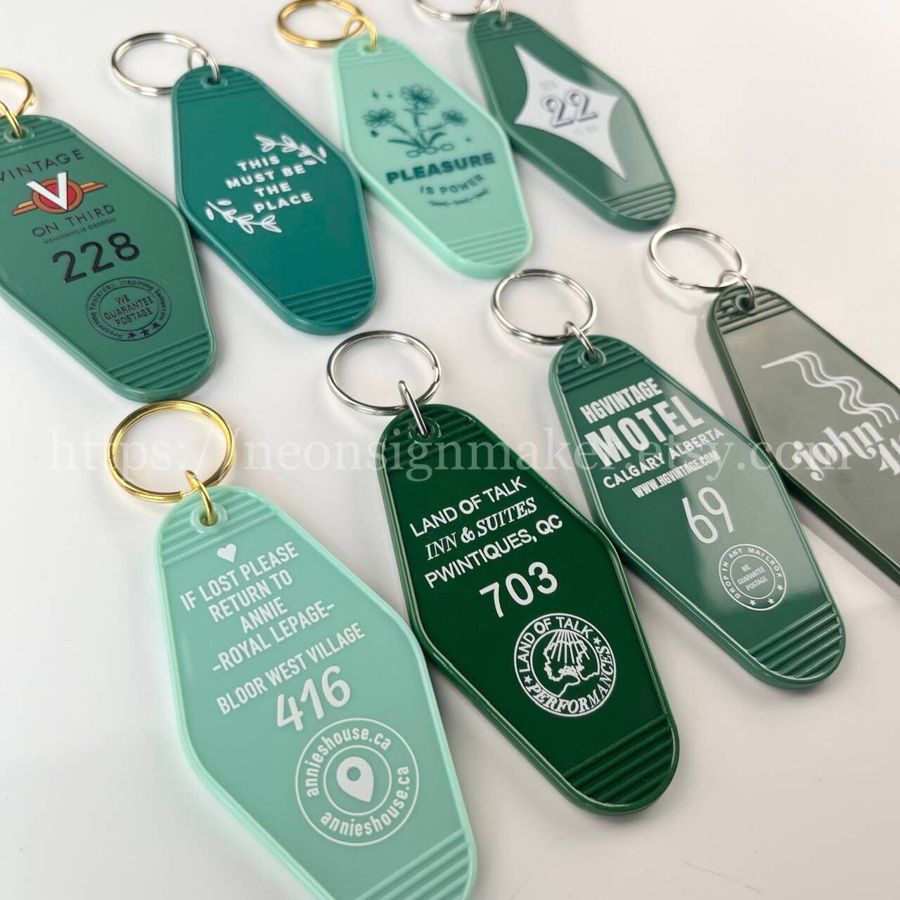 KEVRON EXTRA LARGE KEY TAGS -MOTELS - LUGGAGE - OFFICE -7 COLORS TO