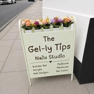 カフェ、ベーカリー、レストラン向けのカスタムメタルA型歩道看板、屋外店舗営業中看板、小売店やサロン向けのサンドイッチボード