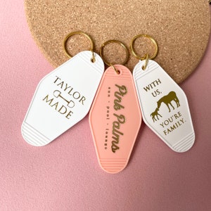 50 Pcs Custom Gold Foil Stamped Vintage Hotel Motel Key Chains, Personalized Key Tag, Print Gold Logo Keychains