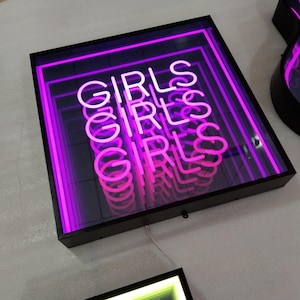 Letrero de neón LED 3D con espejo infinito personalizado, letras de canal de riel LED multicolor, letrero de neón con espejo infinito para negocios