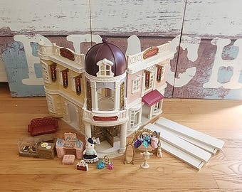 Sylvanian Families Calico Critters Betty's Toy Box - Etsy