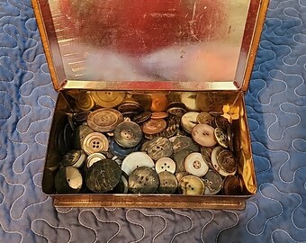 Vintage Tin of Vintage Mother of Pearl Buttons