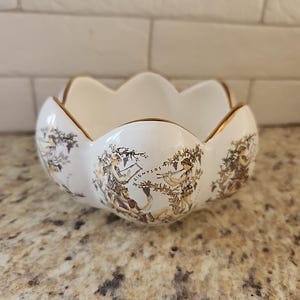 Griechische Akzentschale mit 24K Gold