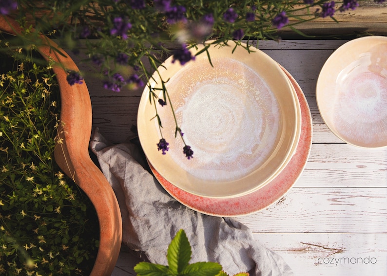 Pastateller-Set aus Keramik mit handgemaltem Spiraldekor in rosé 24cm I Set für 2 Personen Bild 10