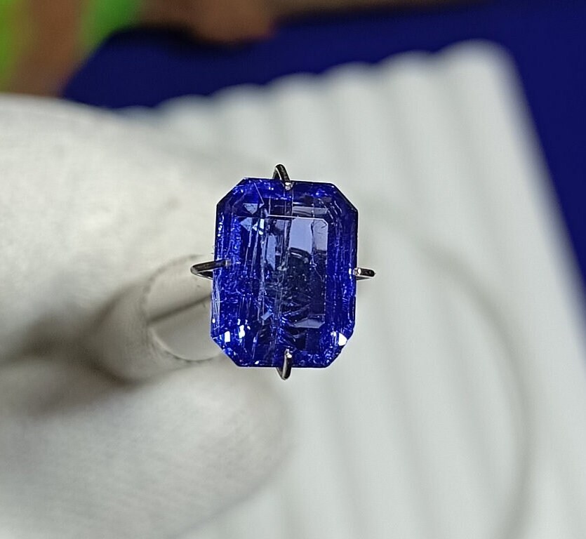Tanzanite titanic shop