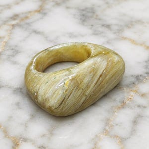 Statementring met natuurlijke kattenoog edelsteen | Massieve handgemaakte kristallen unisex ring