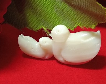 Natuurlijke witte koraal eendensnijwerk voor het maken van hangers | Zeldzame edelsteensnijwerken