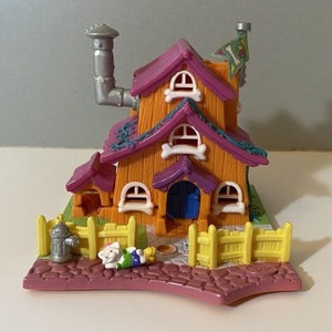 Vintage Bluebird Polly Pocket 1994 Dog House & Chelsea Kitty Doll