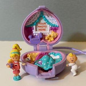 Bluebird Vintage Polly Pocket 1993 Baby & Blanket Locket Playset *Complete
