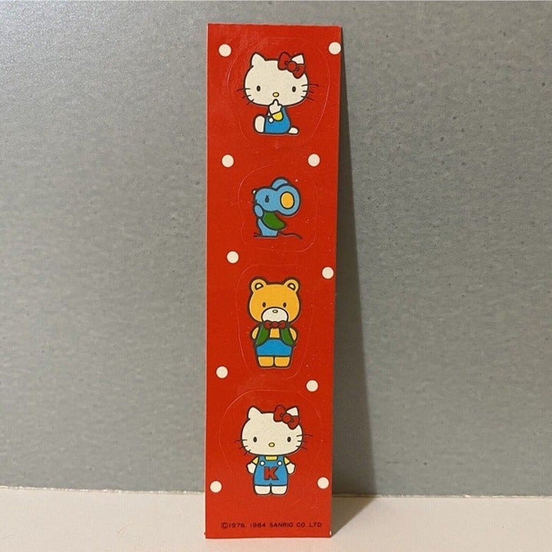 Lisciani - Hello Kitty and Friends – Kit d'Écriture de Lettres pour Fille 6 Ans+ – Papeterie Enfant Hello Kitty avec Enveloppes, Cartes, Feuilles, Autocollants et Stylo – Idée Cadeau Créatif