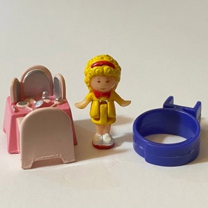 Bluebird Vintage Polly Pocket 1989 Dressing Table Ring