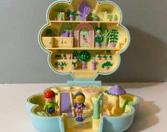 Vintage Polly Pocket Bluebird 1990 Midge’s Flower Shop Playset *Complete*