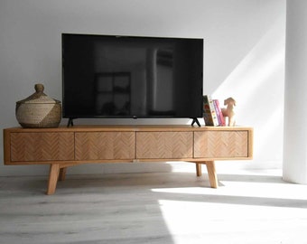 Oak and plywood pattern TV cabinet,