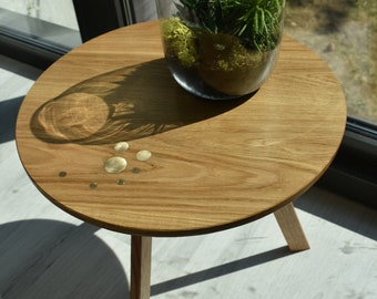 Cosmic Waves - solid oak coffee table, brass inlay table top, mid century modern, scandinavian design, classic round solid wood table