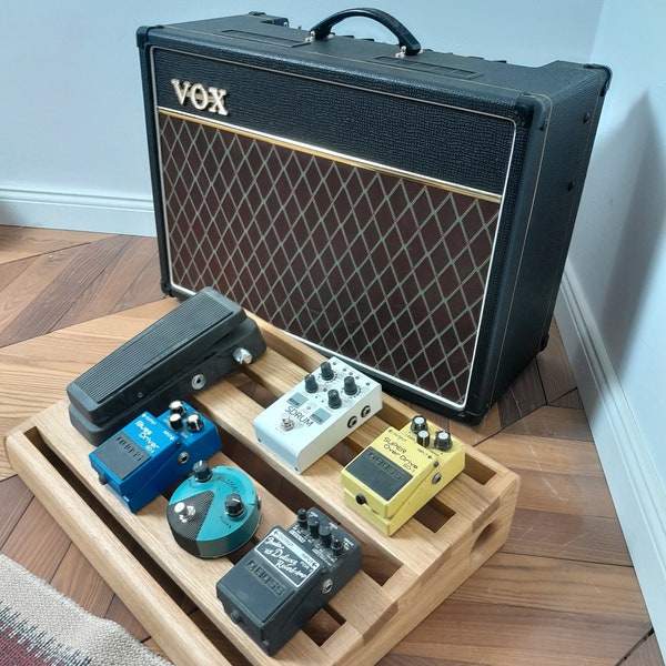 Golden Oak, custom hand made solid wood pedalboard for guitar effects