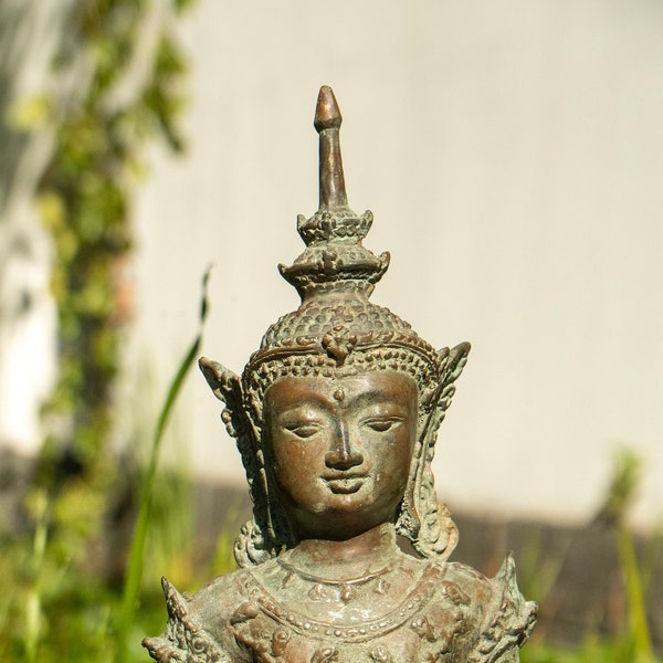 Figure de torse de Bouddha thaïlandais en bronze faite à la main en Indonésie - Bali Boho pour votre maison - Home Asia Asian Sculpture - Yatagan Art Shop