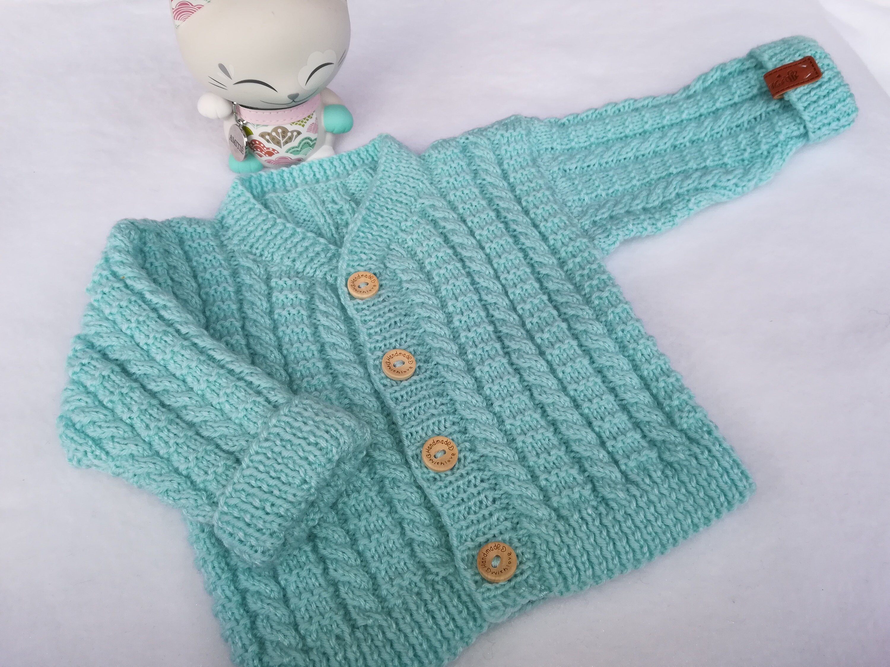 brassière bébé 3mois blanc tricotée laine Phildar, vintage, croisée au dos  