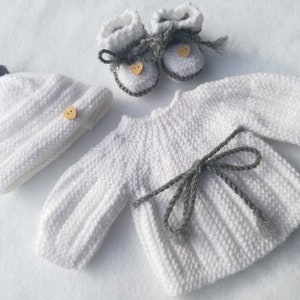 Baby set of matching wool bralette, hat and slippers, prema 42 cm