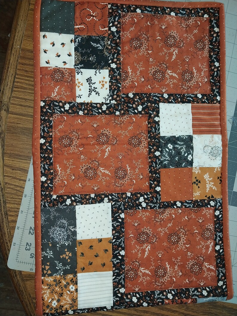 Table runner image 1