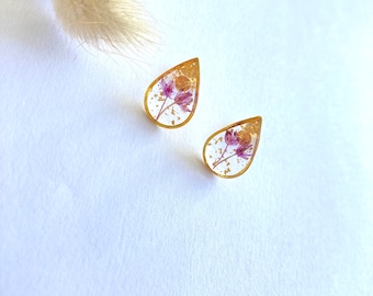 Gold Earrings in the shape of a drop of water in Stainless Steel, Resin & Purple Dried Flowers