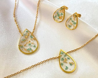 Necklace + Bracelet + Gold Earrings in the shape of a drop of water in Stainless Steel Resin & Green Dried Flowers