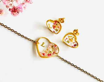 Bracelet + Personalized Gold Heart-shaped Earrings in Stainless Steel Resin & Pink and White Dried Flowers