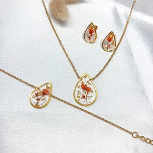 Necklace Gold Earrings in the shape of a water drop in Stainless Steel, Resin & Orange Dried Flowers Parure Complete