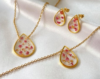 Necklace + Bracelet + Gold Earrings in the shape of a water drop in Stainless Steel Resin & Pink Dried Flowers