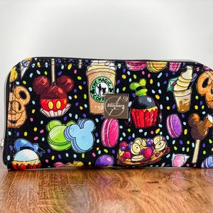 Cartera de mujer - Cartera con aperitivos de parque temático - Cartera grande - Cartera hecha a mano - Ranura para 12 tarjetas - Bolso geek - BackStitch
